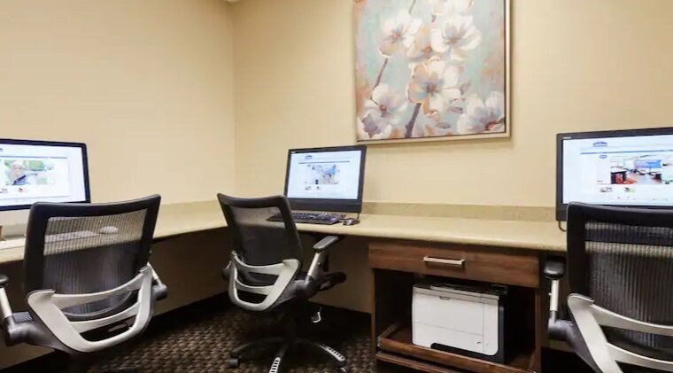 Hampton & Portland/hillsboro-evergreen Park Hotel 3*